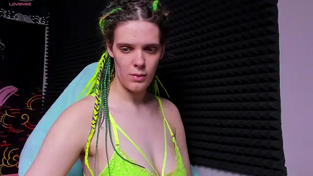 KIKI Krash online show from November 18, 10:05 am