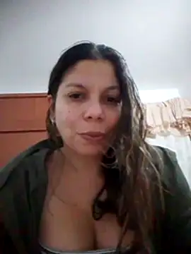Snapshot of Carliina_Soussa chatting on October 9, 10:14 pm Carliina Soussa online show from October 9, 10:14 pm
