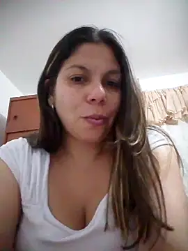 Snapshot of Carliina_Soussa chatting on September 14, 2:20 am Carliina Soussa online show from September 14, 2:20 am