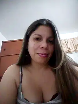 Snapshot of Carliina_Soussa chatting on September 13, 12:40 am Carliina Soussa online show from September 13, 12:40 am