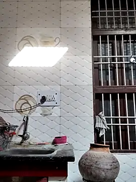 illay love online show from December 5, 4:45 am