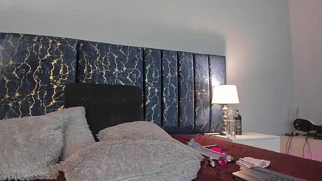 Sophia Lemos online show from October 21, 2:10 pm