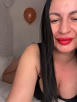 Helena7077 online show from April 11, 10:46 pm