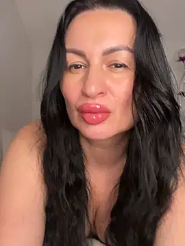 Helena7077 online show from April 15, 10:21 pm