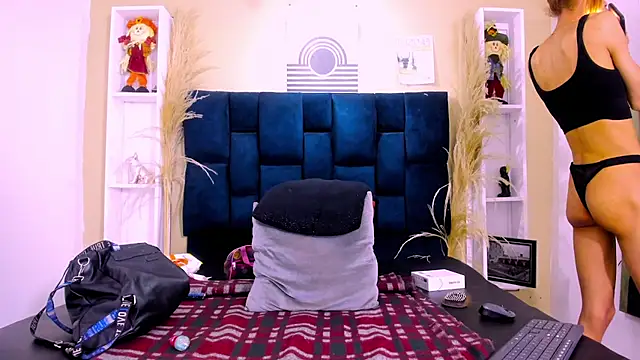 AlissonSpears online show from April 3, 9:02 pm