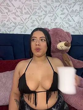 ElaaPerez online show from October 1, 1:16 pm