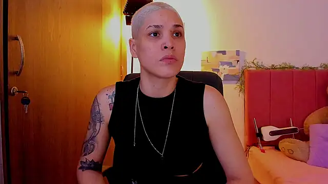 Charlee pink online show from March 27, 5:53 am