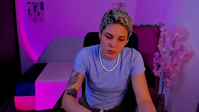 Charlee pink online show from November 5, 10:48 pm