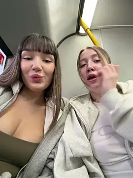 Sophie Avory online show from April 29, 5:40 pm