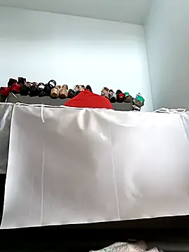 katysquirtdirty online show from November 6, 8:04 pm