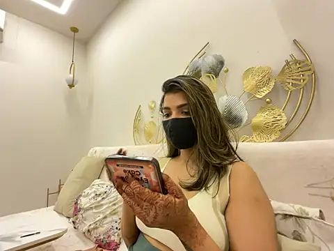 MaYaa  11 online show from April 28, 7:01 am