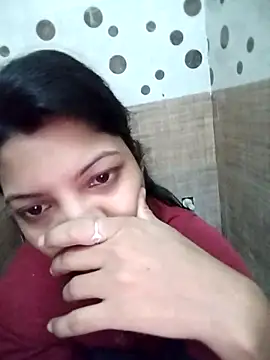 Snapshot of Hotty-Divya chatting on October 6, 2:17 am Hotty-Divya online show from October 6, 2:17 am