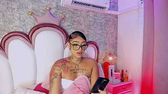 Mia Jansen online show from April 25, 1:36 pm