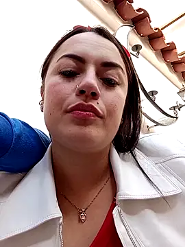 Snapshot of Lesly_10- chatting on October 5, 9:20 pm Lesly 10- online show from October 5, 9:20 pm
