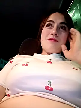Snapshot of Lesly_10- chatting on October 17, 11:30 pm Lesly 10- online show from October 17, 11:30 pm