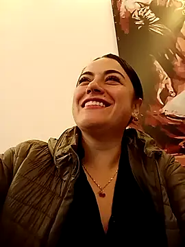 Snapshot of Lesly_10- chatting on September 15, 1:03 am Lesly 10- online show from September 15, 1:03 am