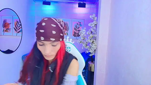 Snapshot of Dafne_huges chatting on September 25, 7:45 pm Dafne huges online show from September 25, 7:45 pm