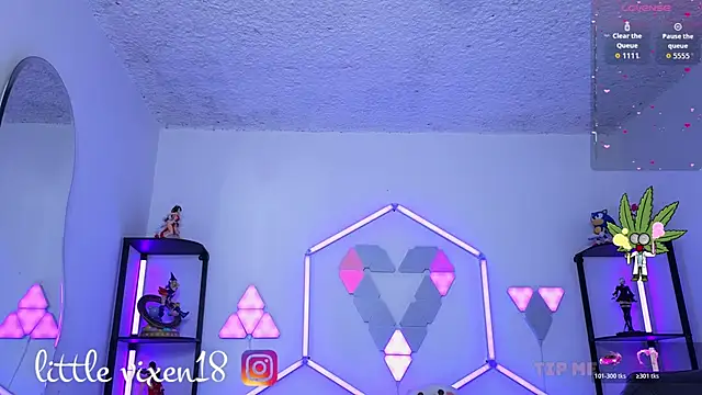 littlevixen18 online show from January 31, 7:11 pm