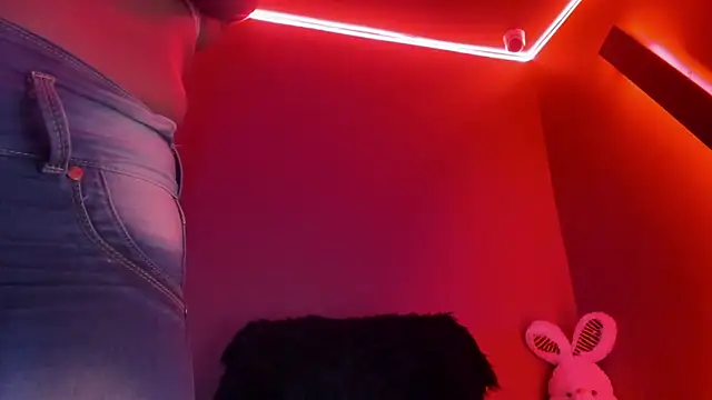 zoe roux21 online show from October 29, 3:44 am