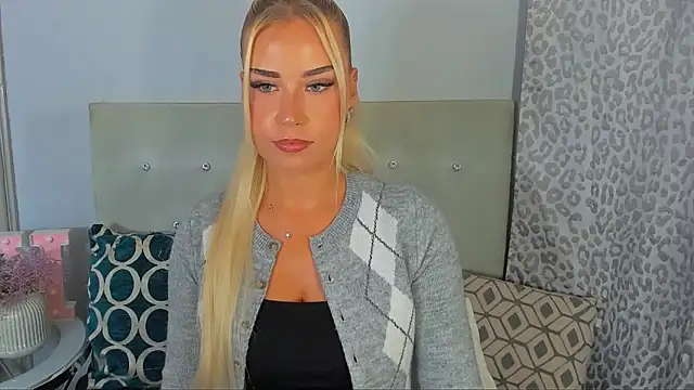 KristyHoney online show from June 10, 8:18 pm