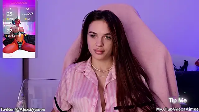 AlexaAimee online show from October 9, 5:55 am