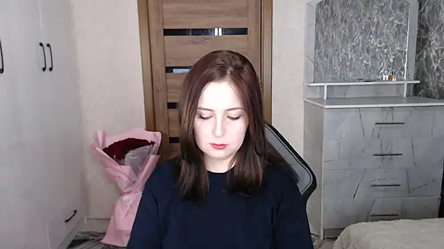 Kristy-Max online show from November 10, 8:26 pm