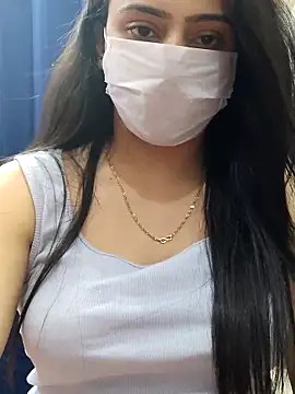 Ivymybae online show from April 22, 4:15 pm