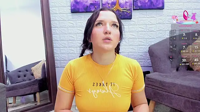 Snapshot of _EmilyJireh_ chatting on September 23, 7:45 pm EmilyJireh online show from September 23, 7:45 pm