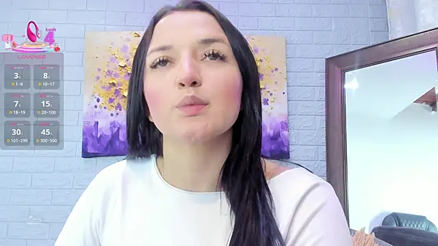 Snapshot of _EmilyJireh_ chatting on October 4, 8:46 pm EmilyJireh online show from October 4, 8:46 pm