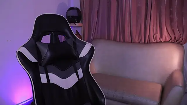 ashleyvalirya online show from November 10, 3:56 am