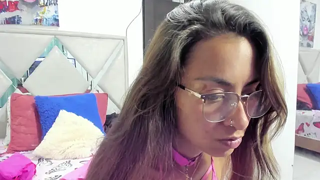 tatiana valencia online show from April 21, 1:18 pm