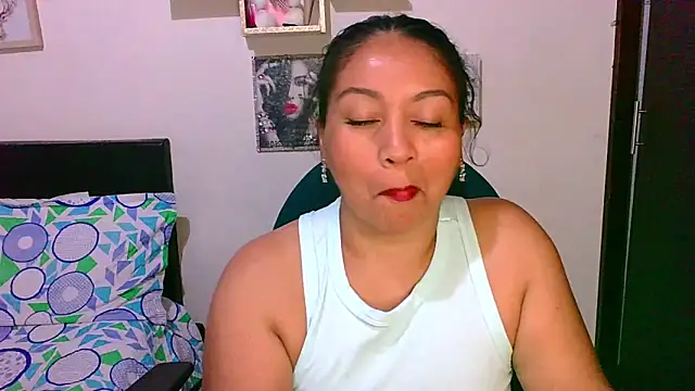 zaray bella online show from January 31, 10:30 pm