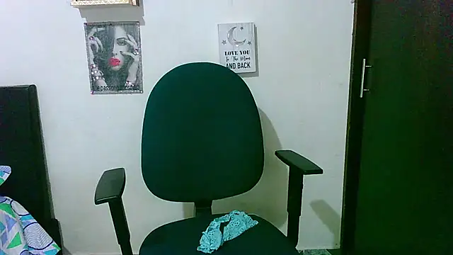 zaray bella online show from April 24, 9:06 pm