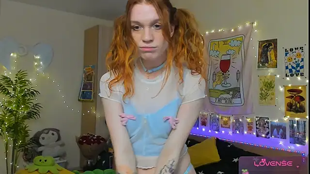 Sunny Elly online show from April 28, 8:07 am