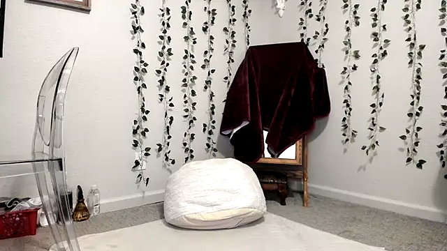 Peaches N Kreme online show from April 27, 3:14 am