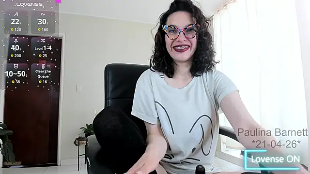 paulinabarnett- online show from April 21, 1:07 pm