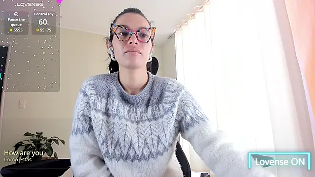 paulinabarnett- online show from July 6, 3:36 pm