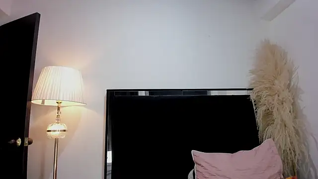 lilithTeen1  online show from June 6, 9:54 pm