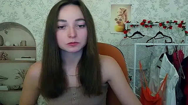  Barbie Kiss  online show from November 20, 1:01 pm