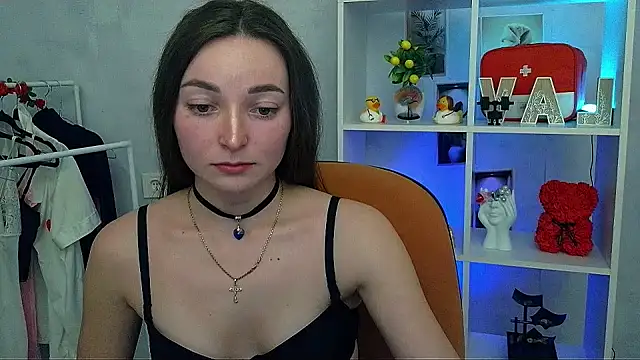  Barbie Kiss  online show from February 8, 6:00 pm