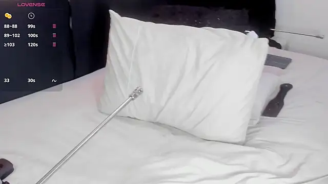 EmmaRouss1 online show from October 22, 12:54 pm