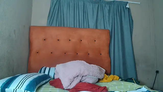 tinagiant online show from April 23, 3:14 pm