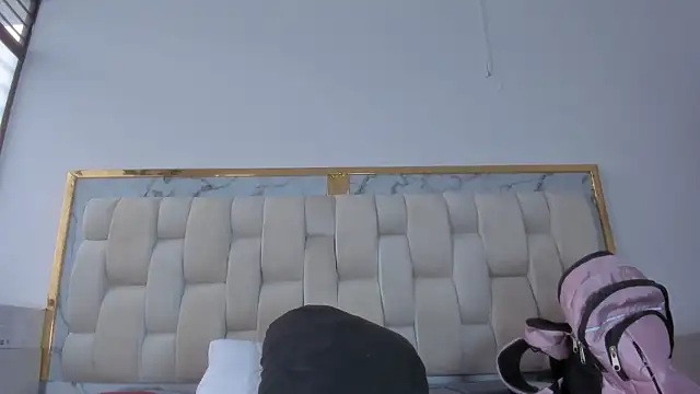 Hanna lens online show from January 11, 8:14 pm