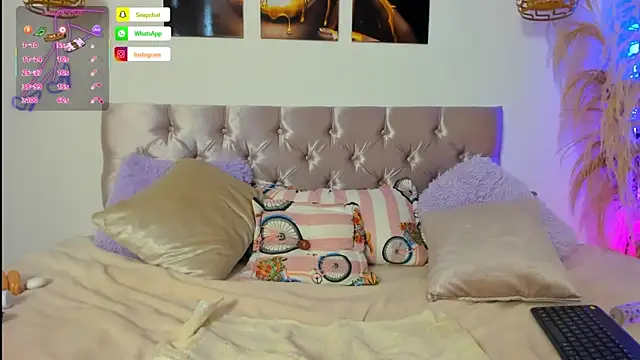 alanavega11 online show from February 13, 1:02 pm