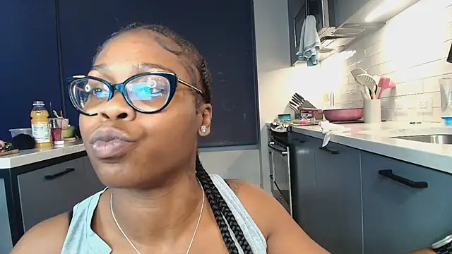 Naomiruty online show from April 28, 1:47 am