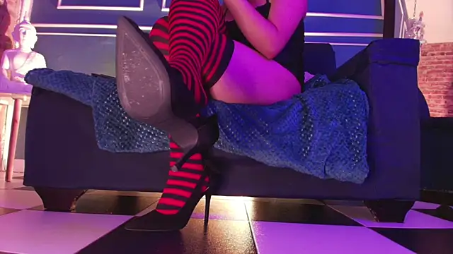 vanelope11 online show from February 21, 6:36 am