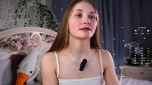 MonaEldon online show from April 4, 2:32 am