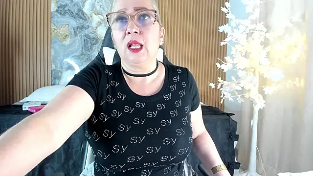 Danna topless online show from April 23, 12:23 pm