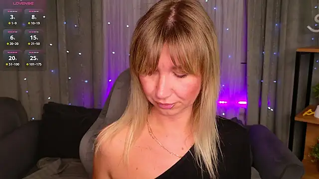 MilaBott online show from April 17, 9:50 pm