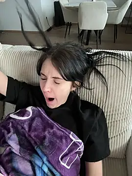 Lena Lang online show from March 14, 2:40 pm